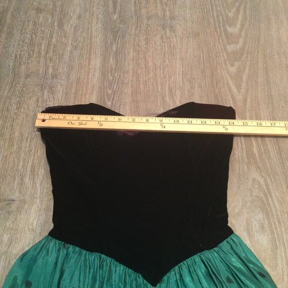 Scott McClintock Black velvet vintage green puffy formal holiday attire 4 - Picture 6 of 6